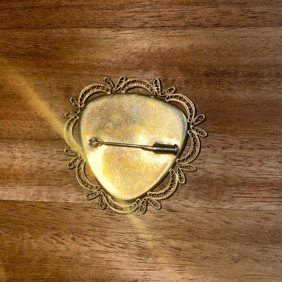 Intricate Gold and Brown Brooch - Picture 2 of 3